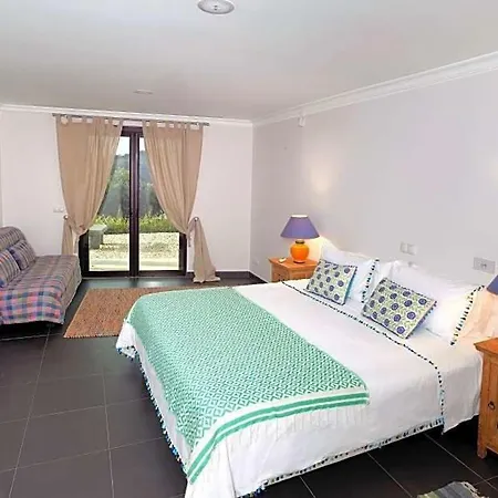 Sleeps 8 Pool Air Con * Santa Bárbara de Nexe