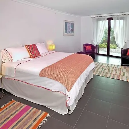 Villa Sleeps 8 Pool Air Con *
