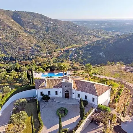 Sleeps 8 Pool Air Con Villa *